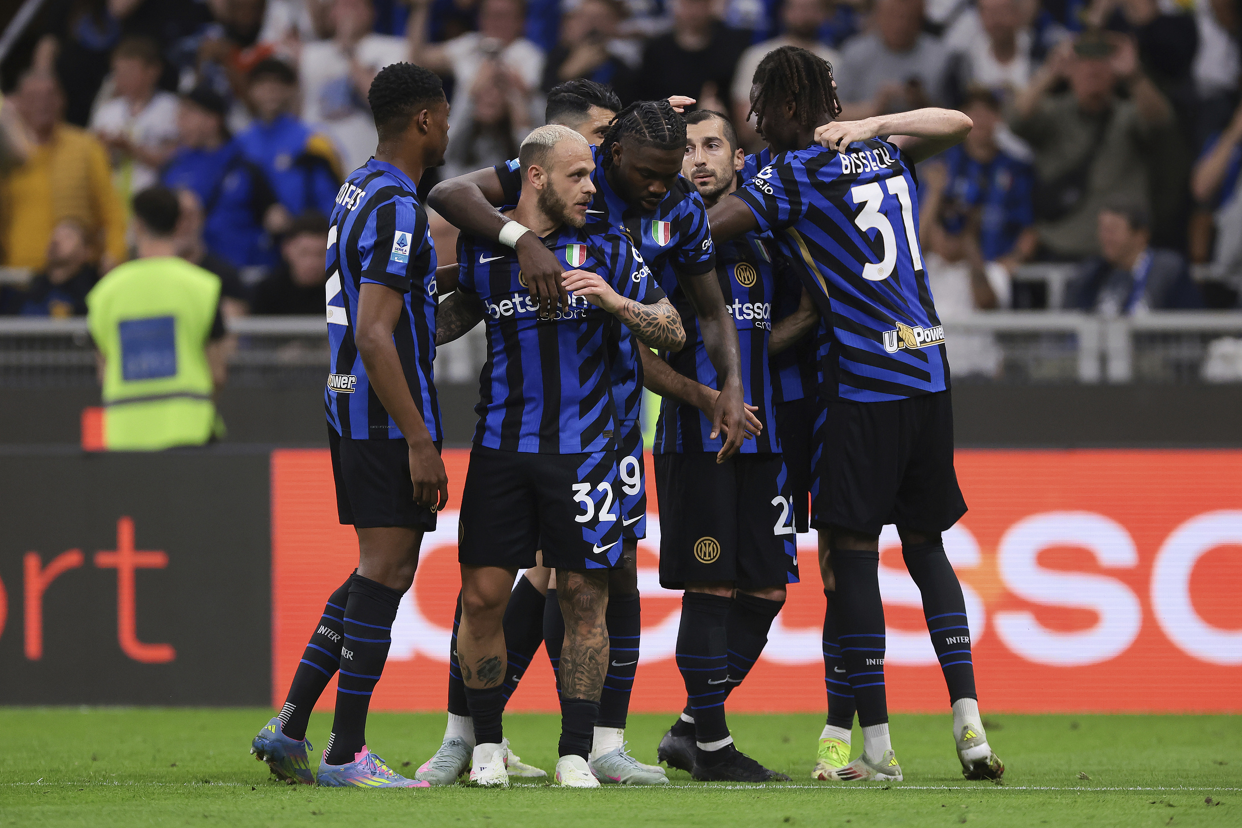 关于风云突变国际米兰转会期防线松动;西甲版图或变;信心回归;高层口径保持一致的信息 关于风云突变国际米兰转会期防线松动;西甲版图或变;信心回归;高层口径保持一致的信息