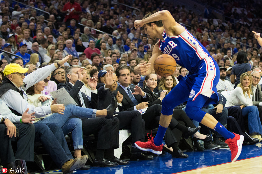 包含北京首钢训练开放日，窗口期状态回暖引欢呼，德甲在即，身体对抗强度拉满的词条