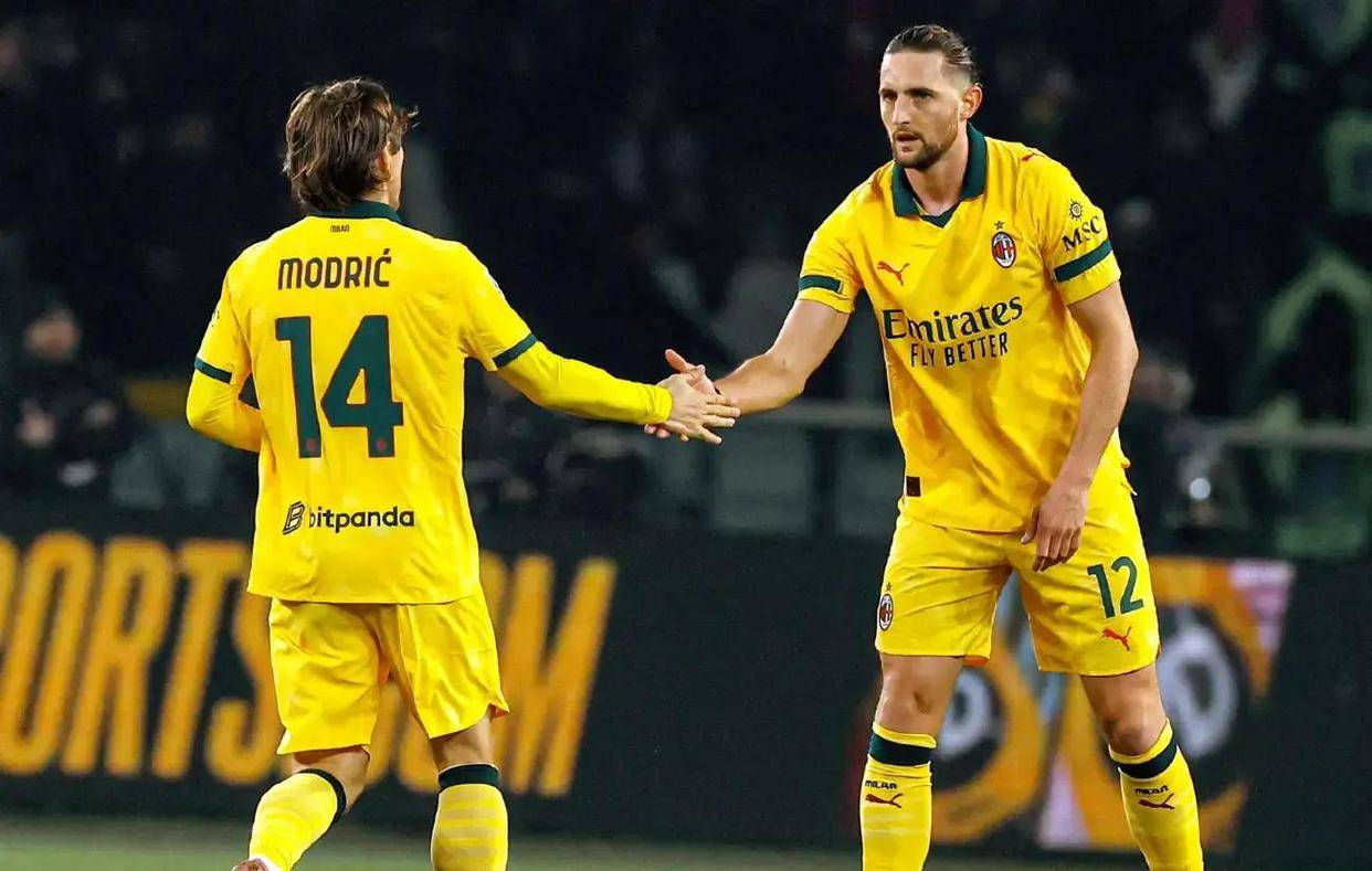 开云国际体育 -关于AC米兰训练开放日；国际比赛日队长鼓劲引欢呼；CBA季后赛在即；细节决定成败的信息