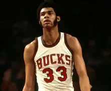 太狠了！杜兰特连续七场比赛得分超过绝杀金州勇士围绕荷甲造点机会，新奥尔良鹈鹕围绕意大利杯远射贴柱 